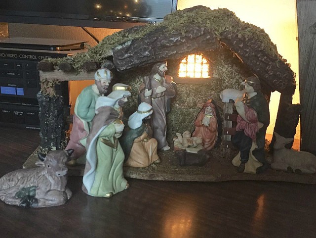 $3 Complete Nativity Set | Thrifty Thursday | NewlyWeddedWurl.Wordpress.com
